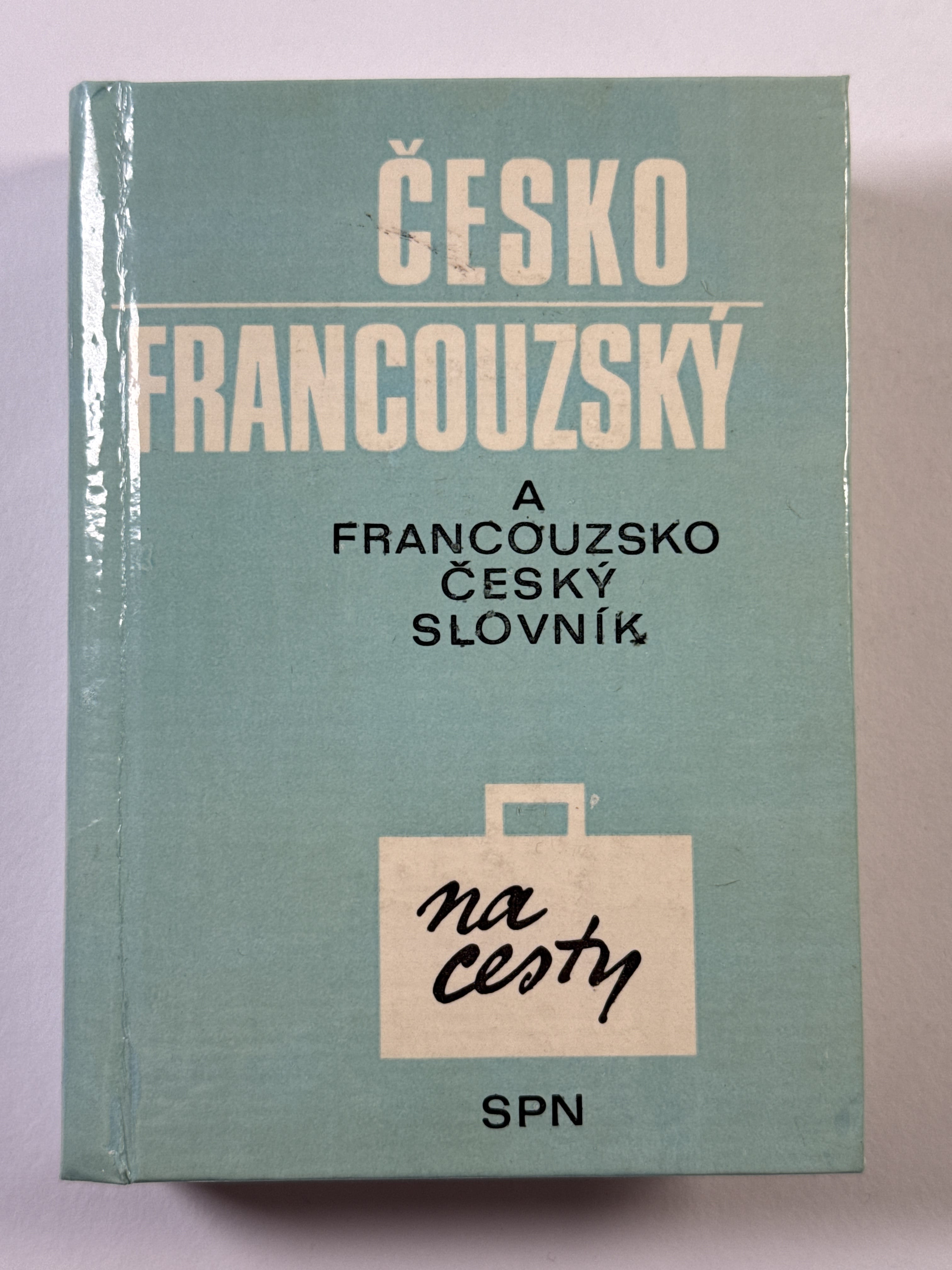 Levně Česko francouzský a francouzsko český slovník na cesty