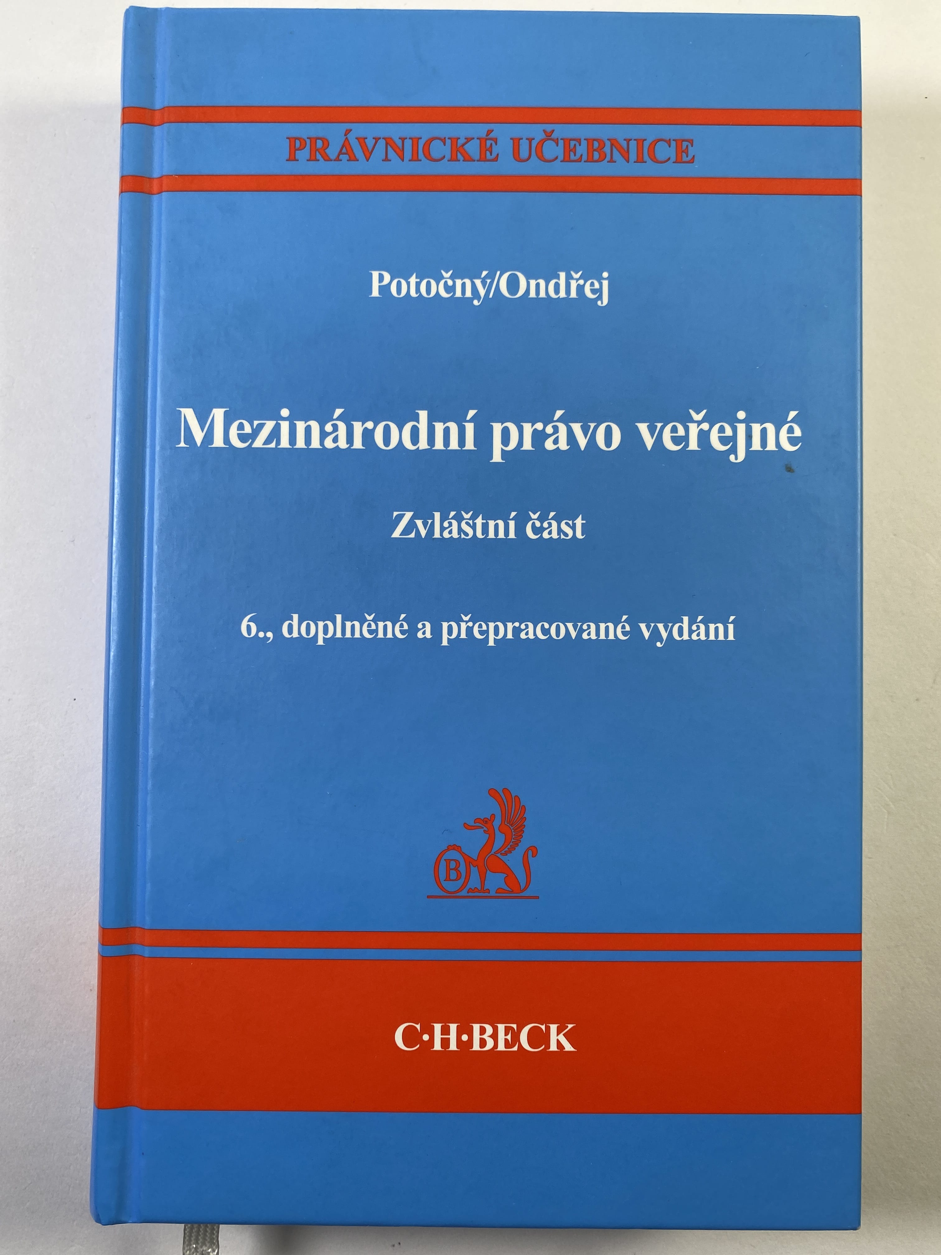 Levně Mezinárodní právo veřejné: zvláštní část Pevná 2011