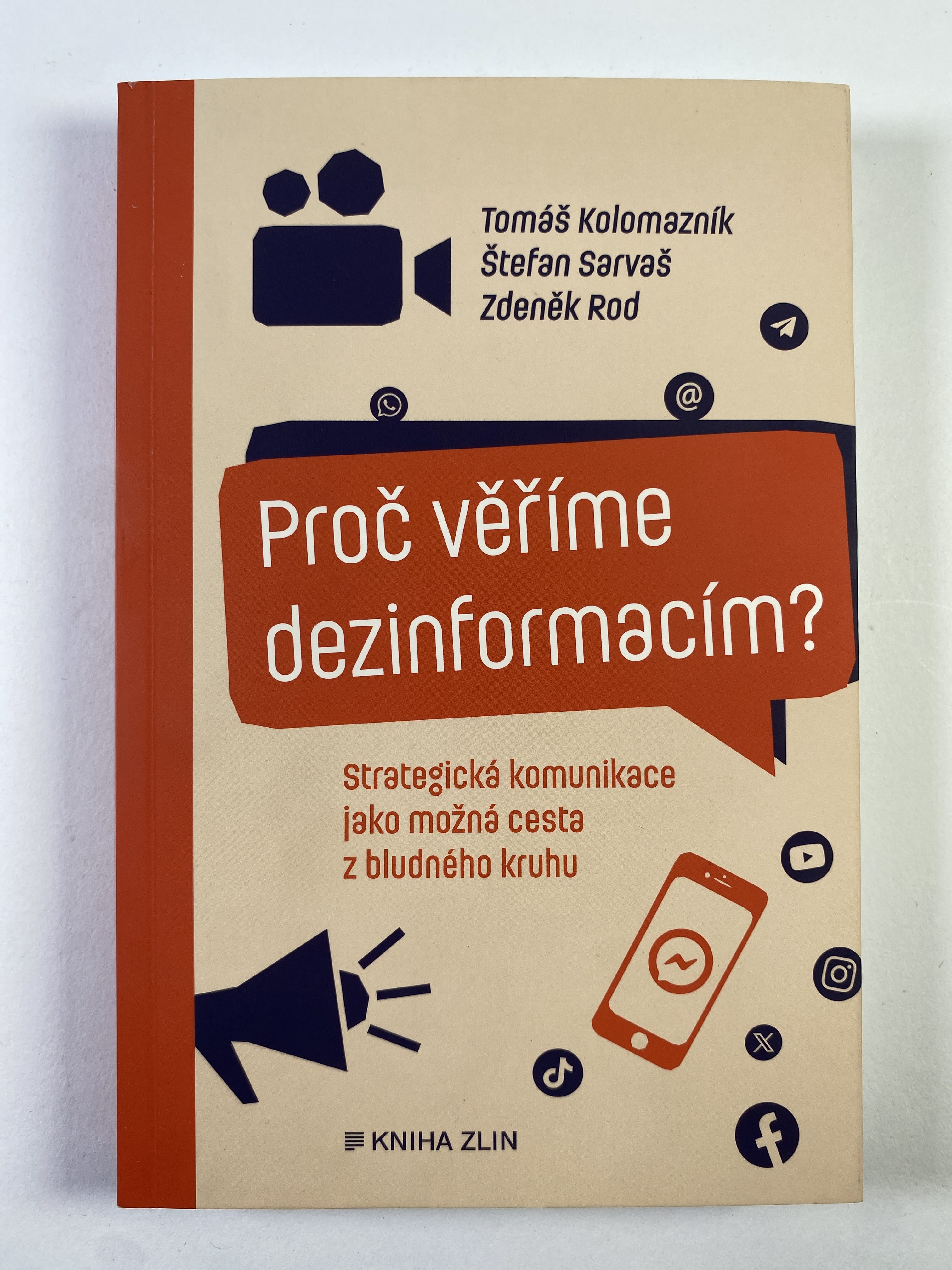 Proč věříme dezinformacím?