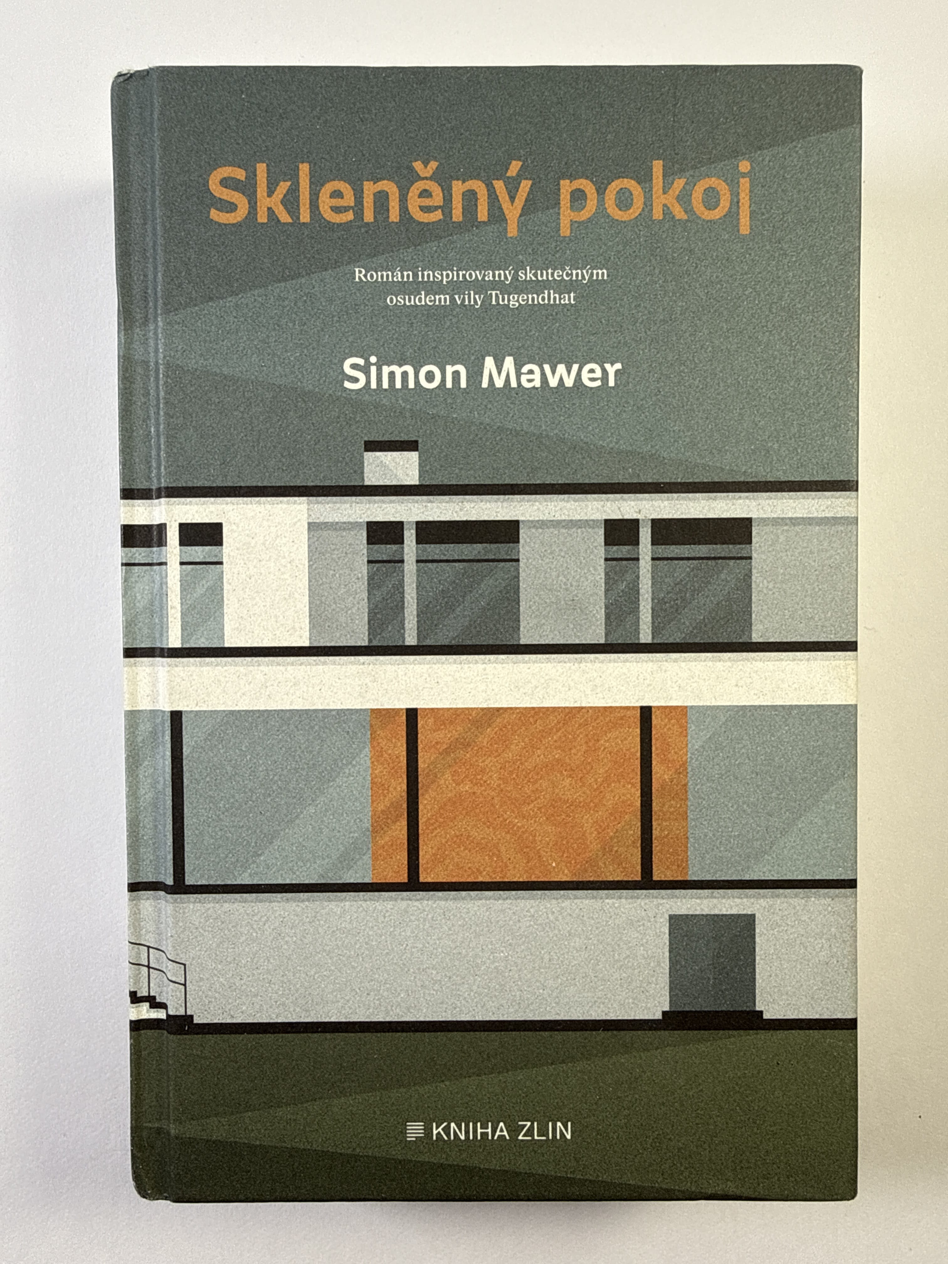 Levně Skleněný pokoj Pevná 2024
