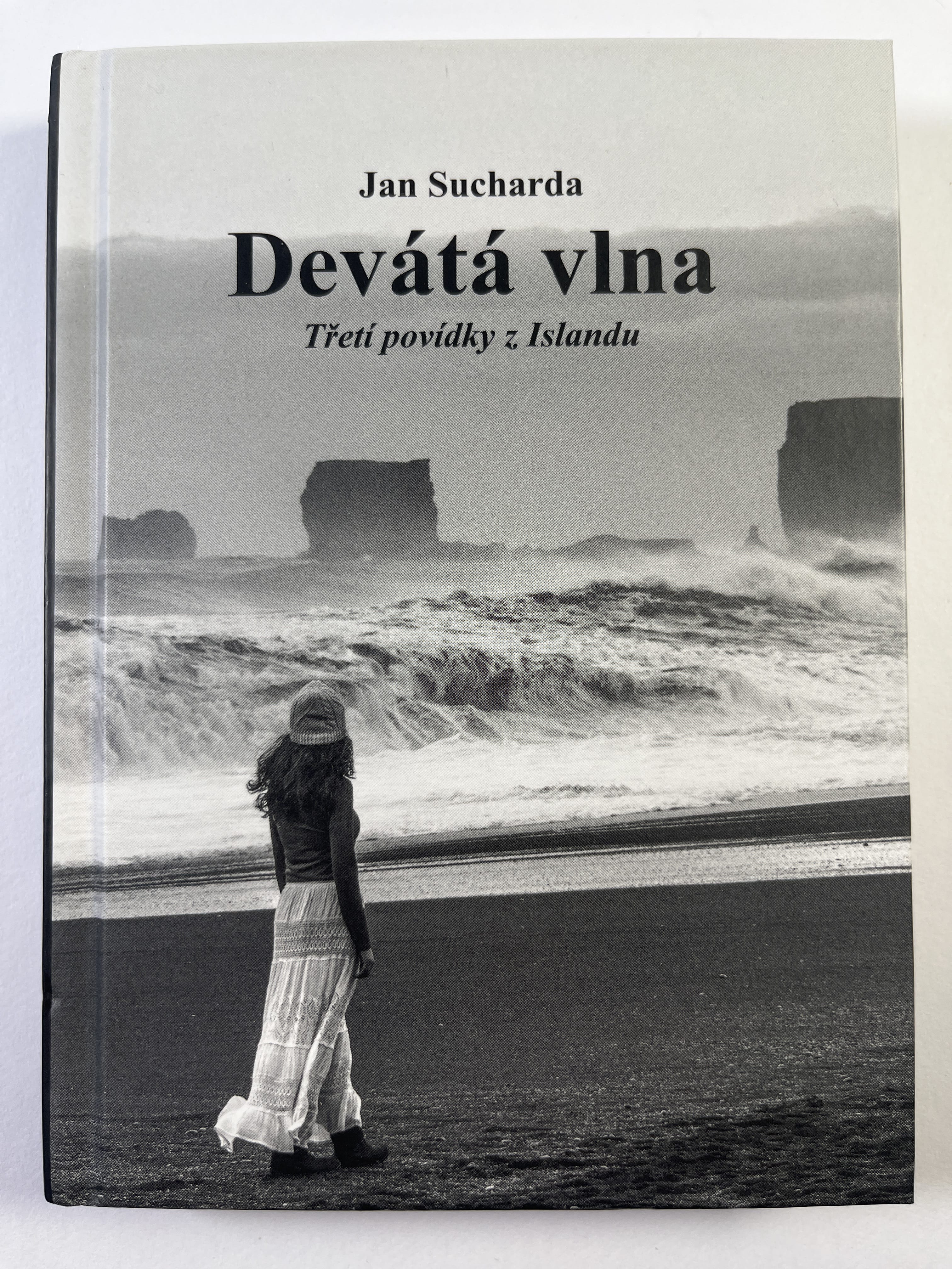 Levně Devátá vlna: Třetí povídky z Islandu