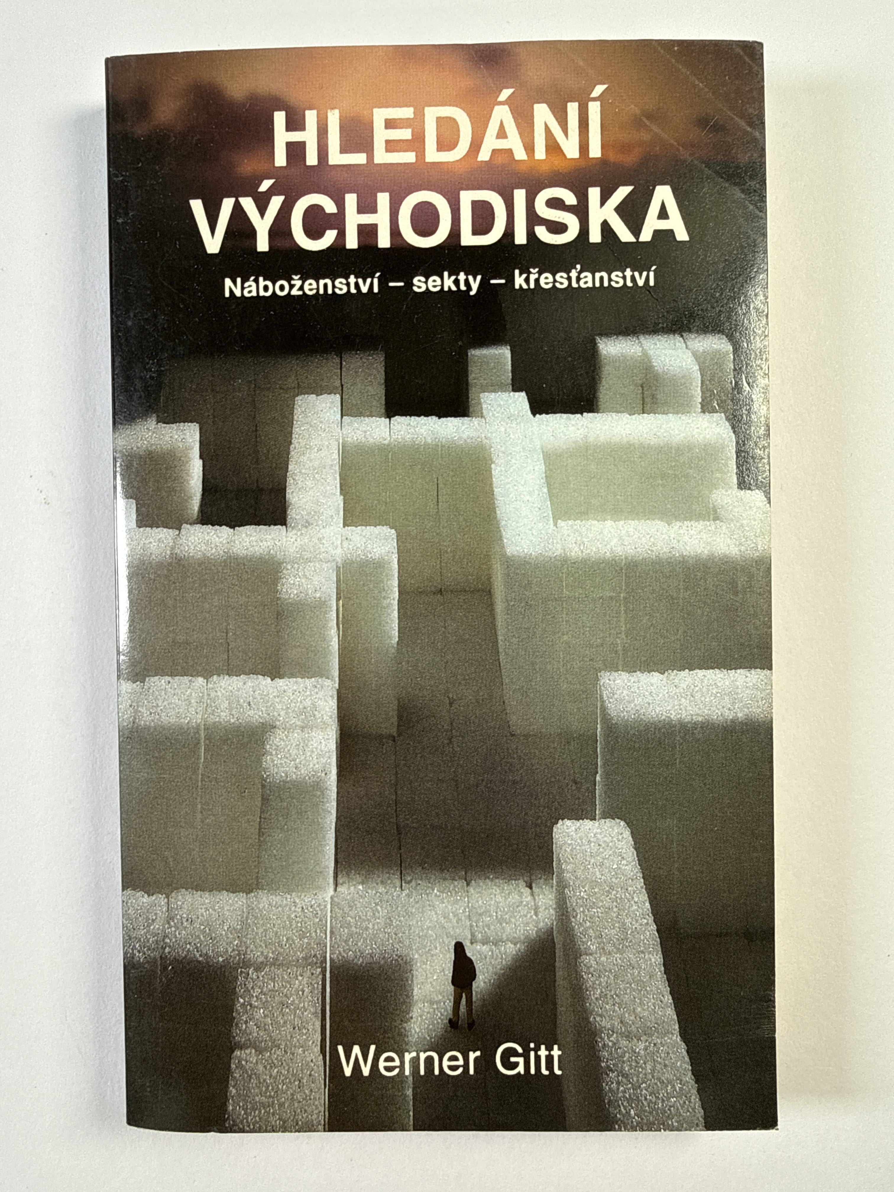 Levně Hledání východiska: Náboženství, sekty, křesťanství