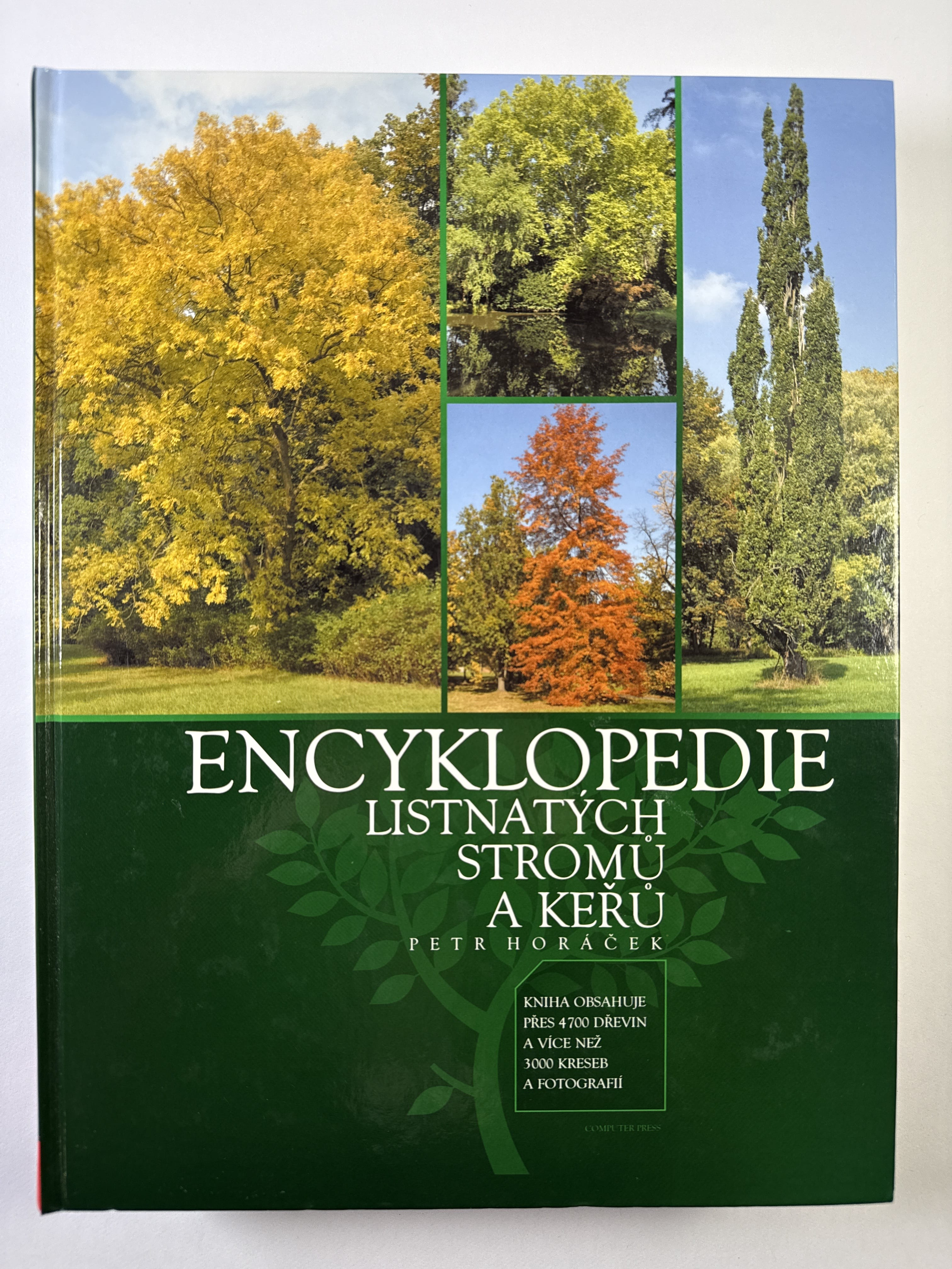 Levně Encyklopedie listnatých stromů a keřů Pevná (2007)