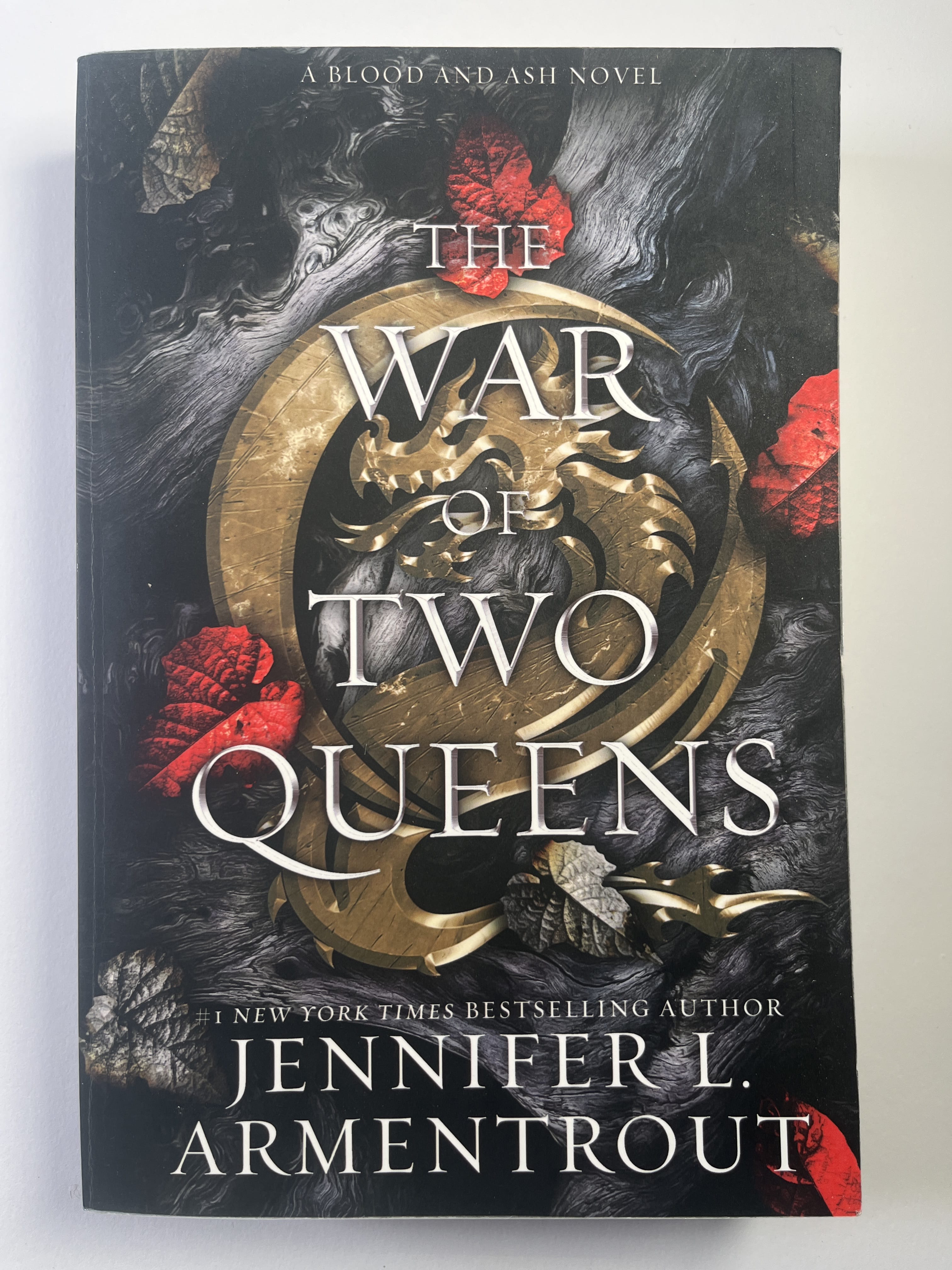 Levně Blood and Ash: The War of Two Queens (4)