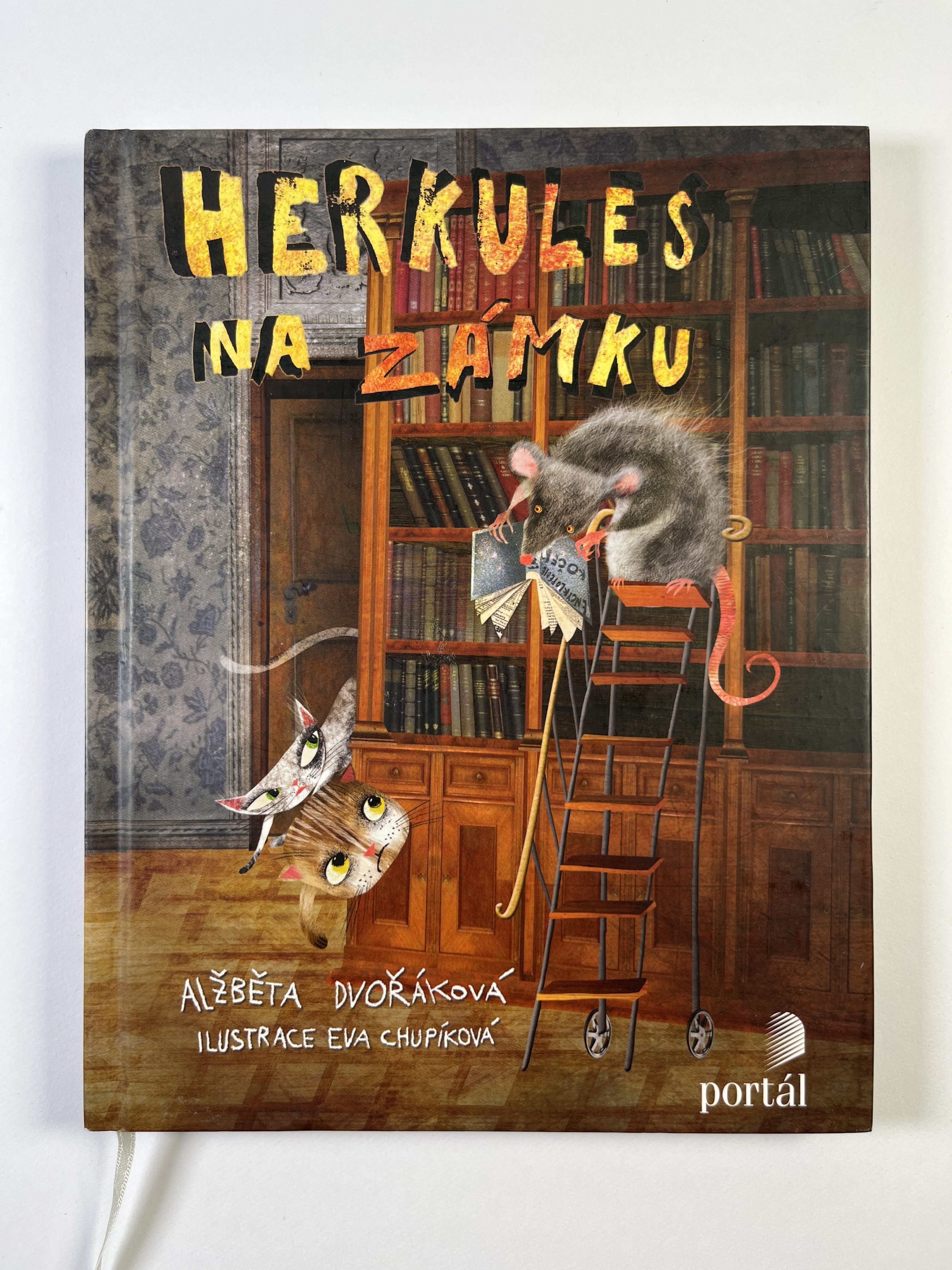 Levně Herkules na zámku
