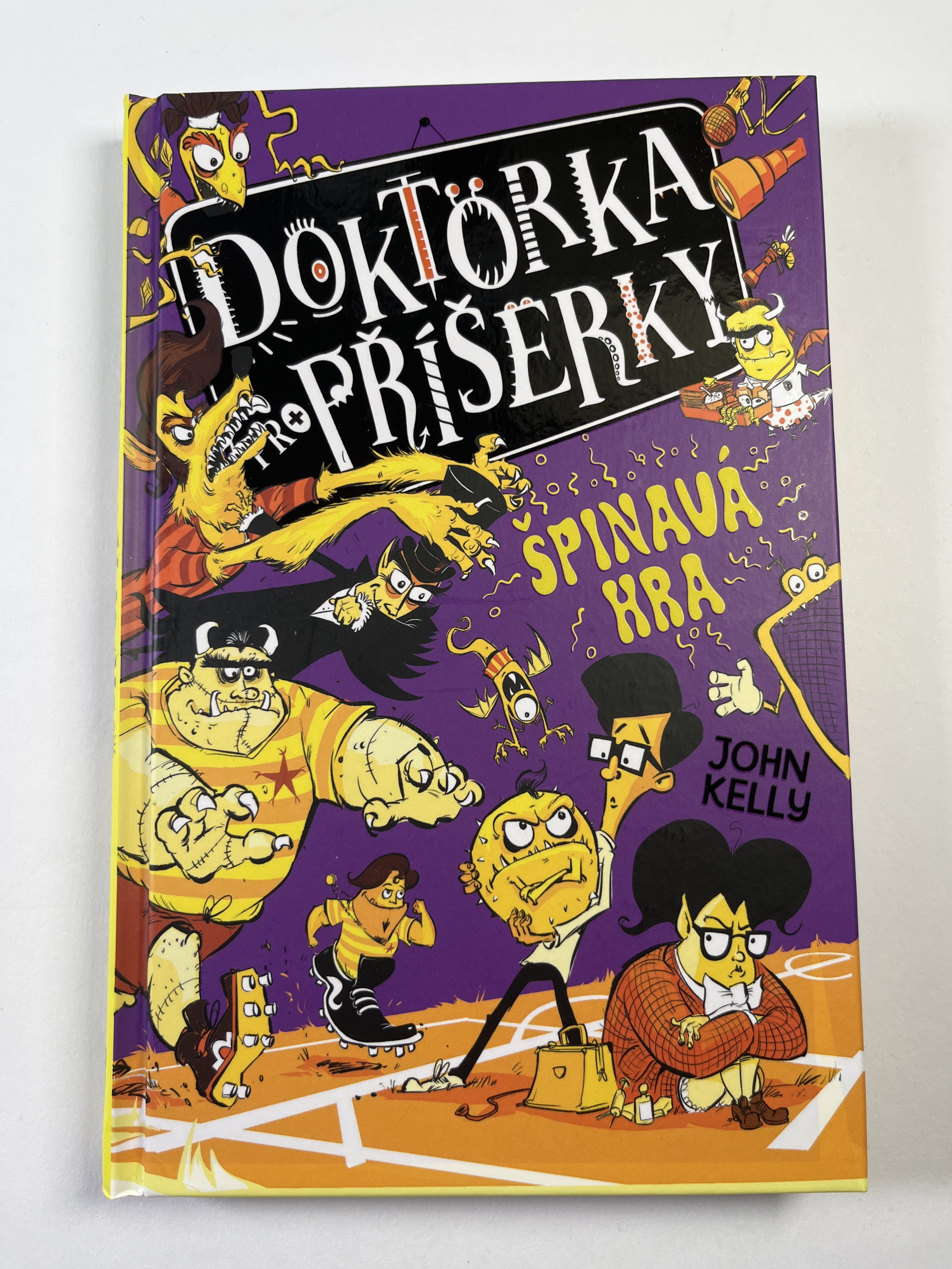 Levně Doktorka pro příšerky: Špinavá hra (4)