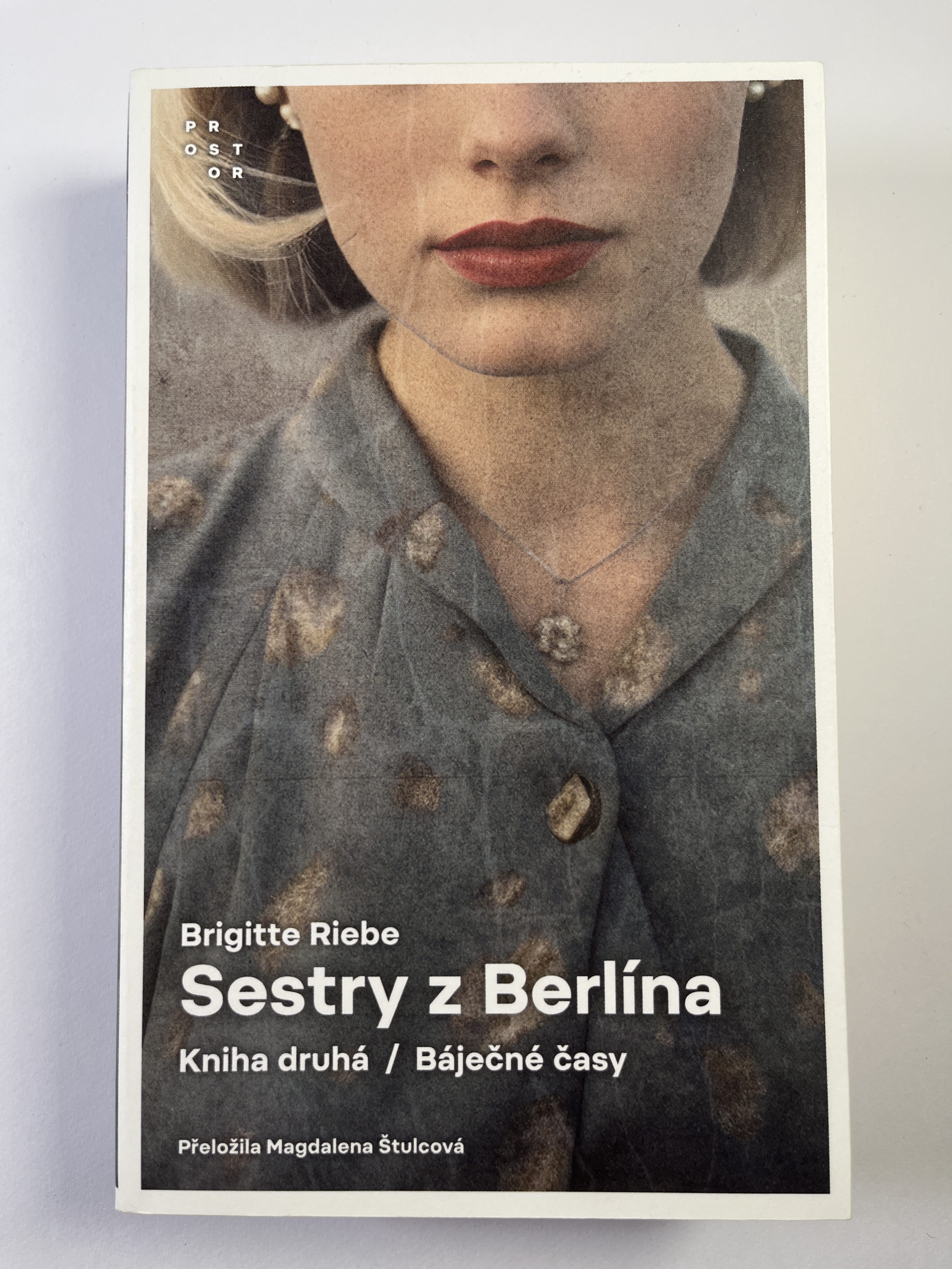 Levně Sestry z Berlína: Báječné časy (2)