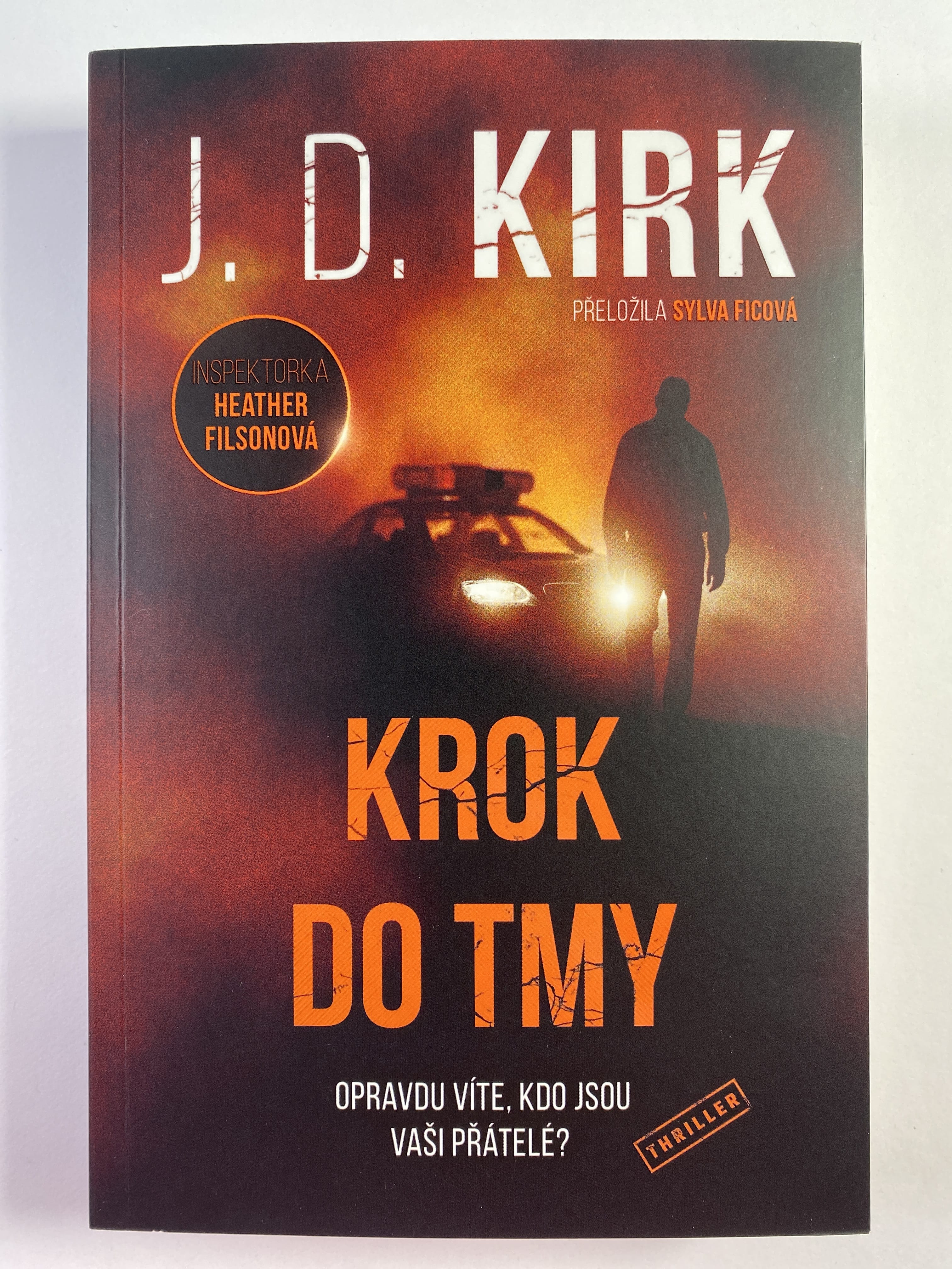Levně Krok do tmy