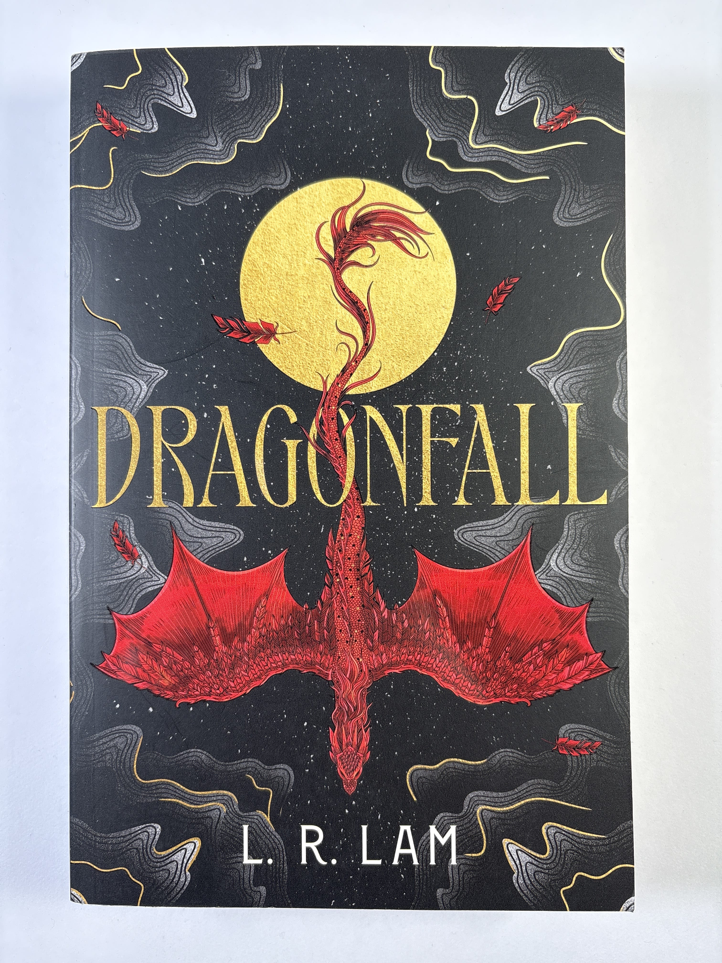 Levně Dragon Scales: Dragonfall (1)