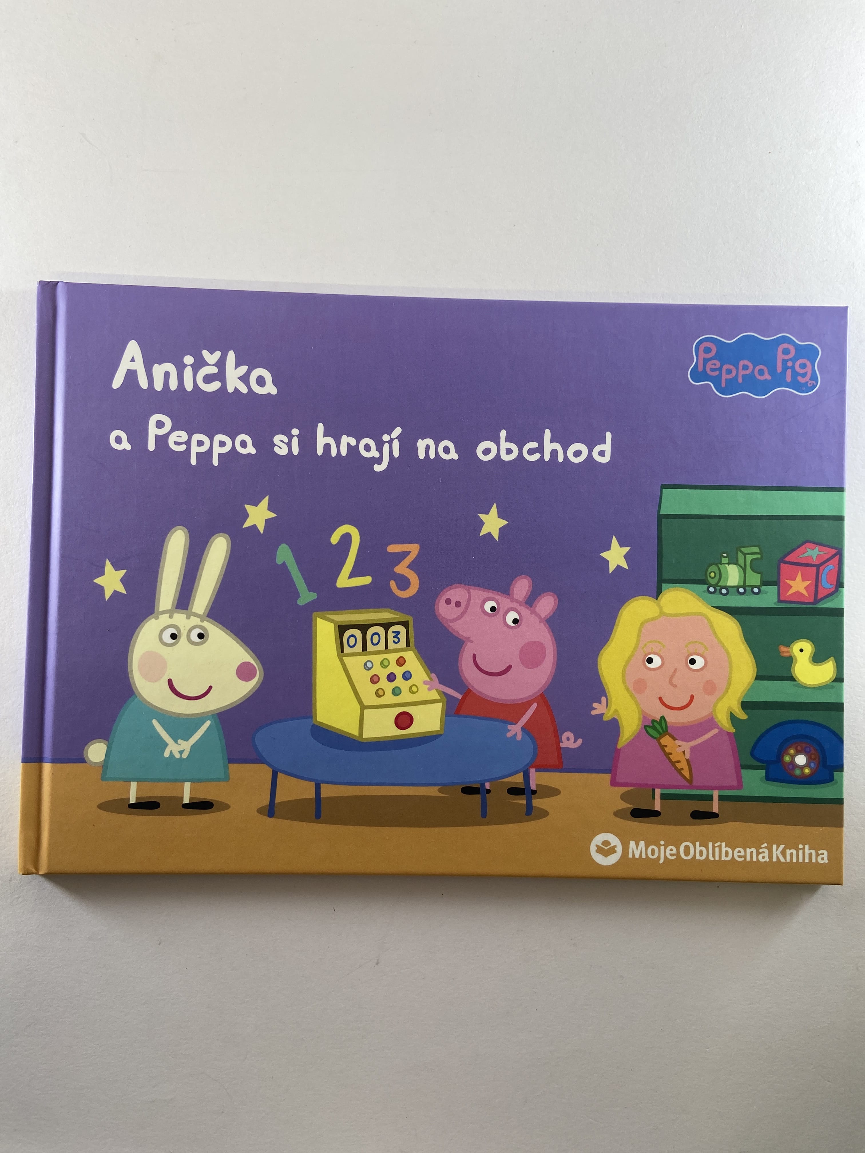 Anička a Peppa si hrají na obchod