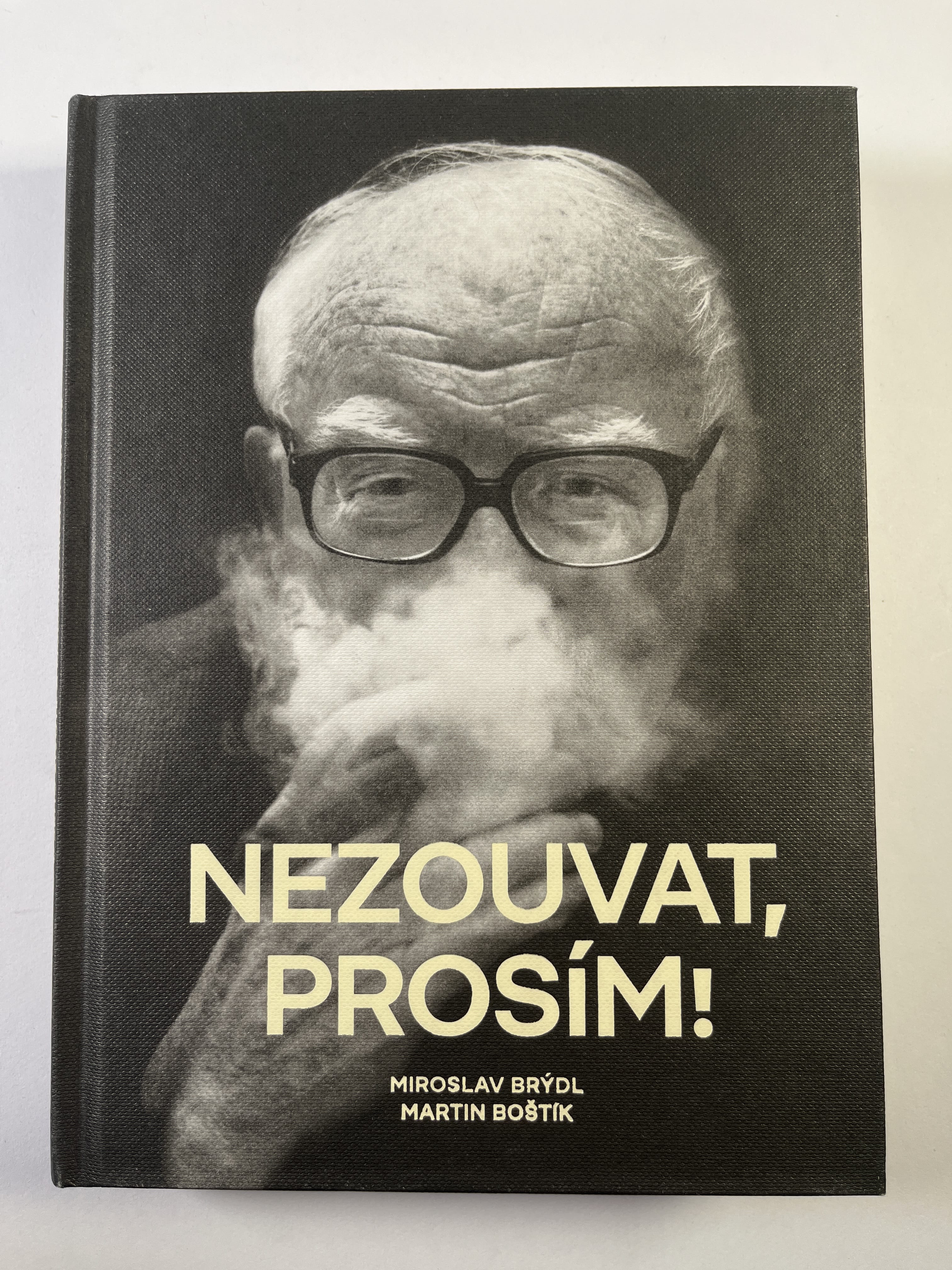Levně Nezouvat, prosím! Pevná 2023