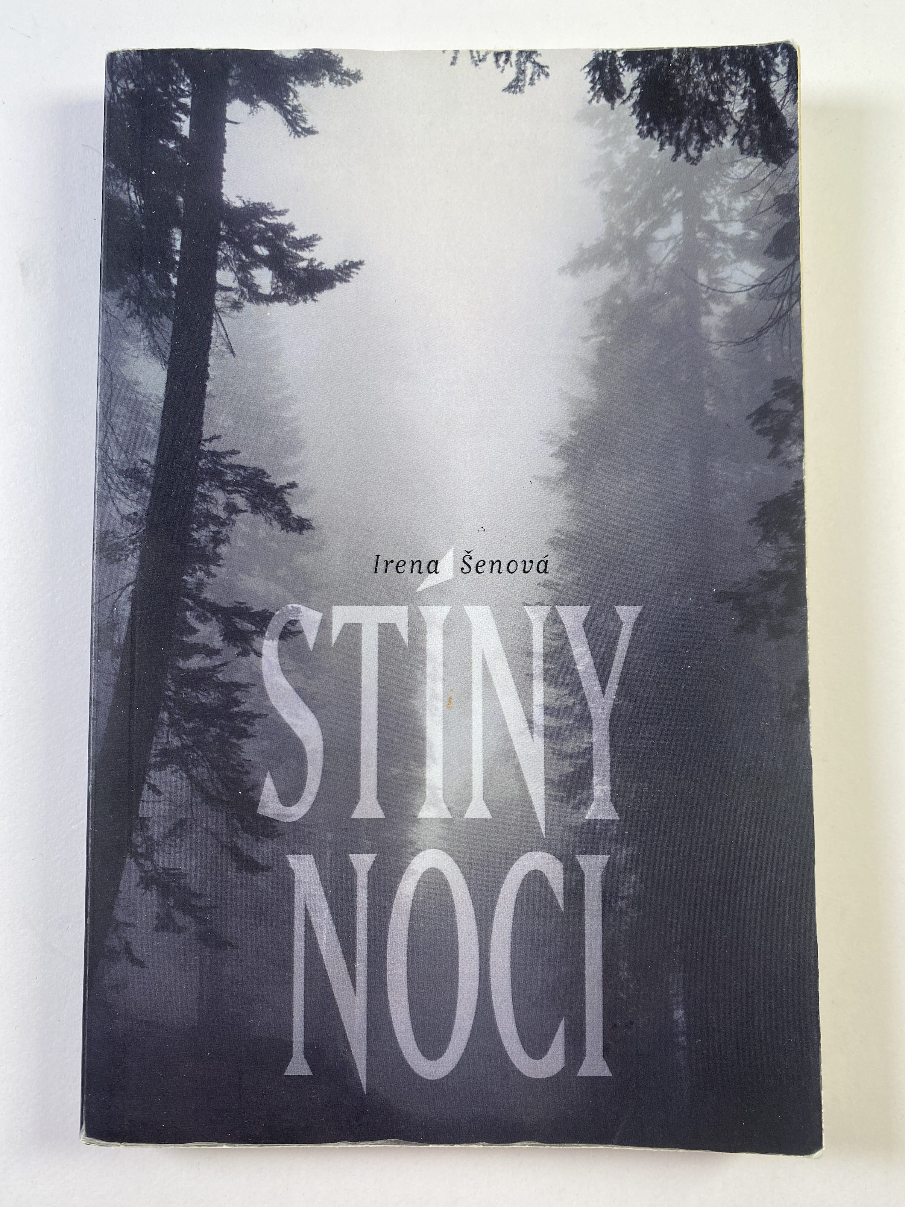 Levně Stíny noci