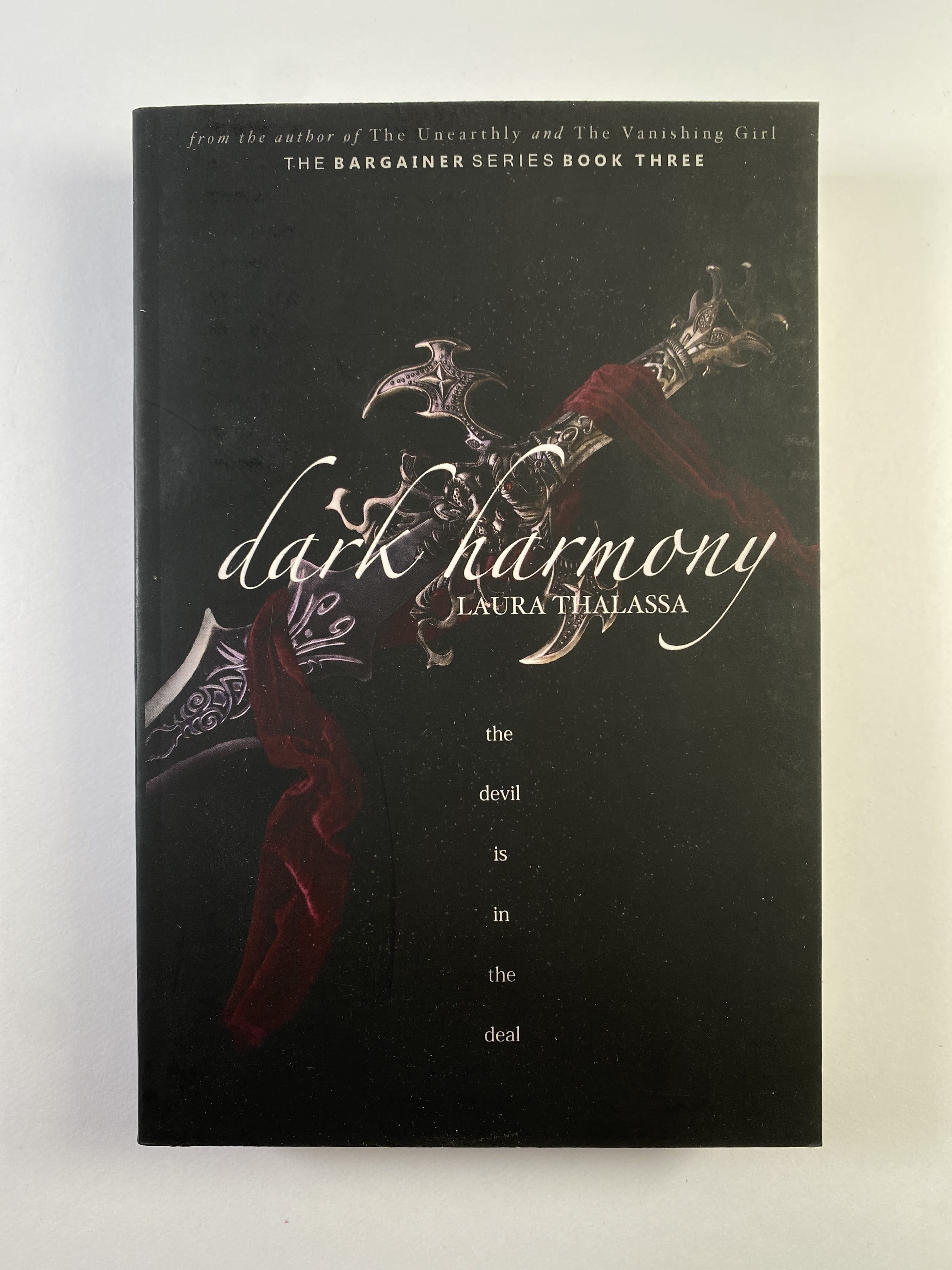 Levně Dark Harmony