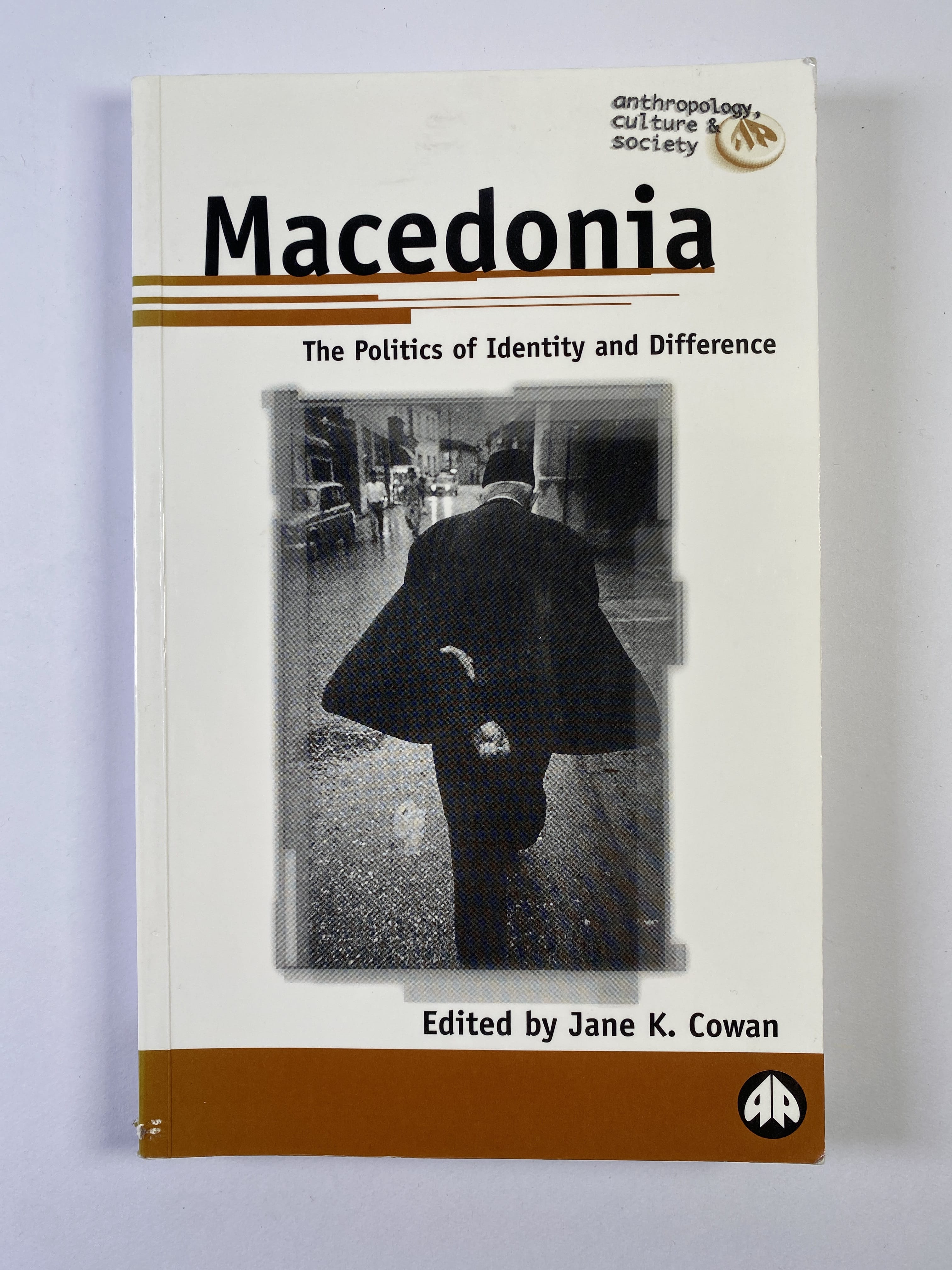 Levně Macedonia: The Politics of Identity and Difference