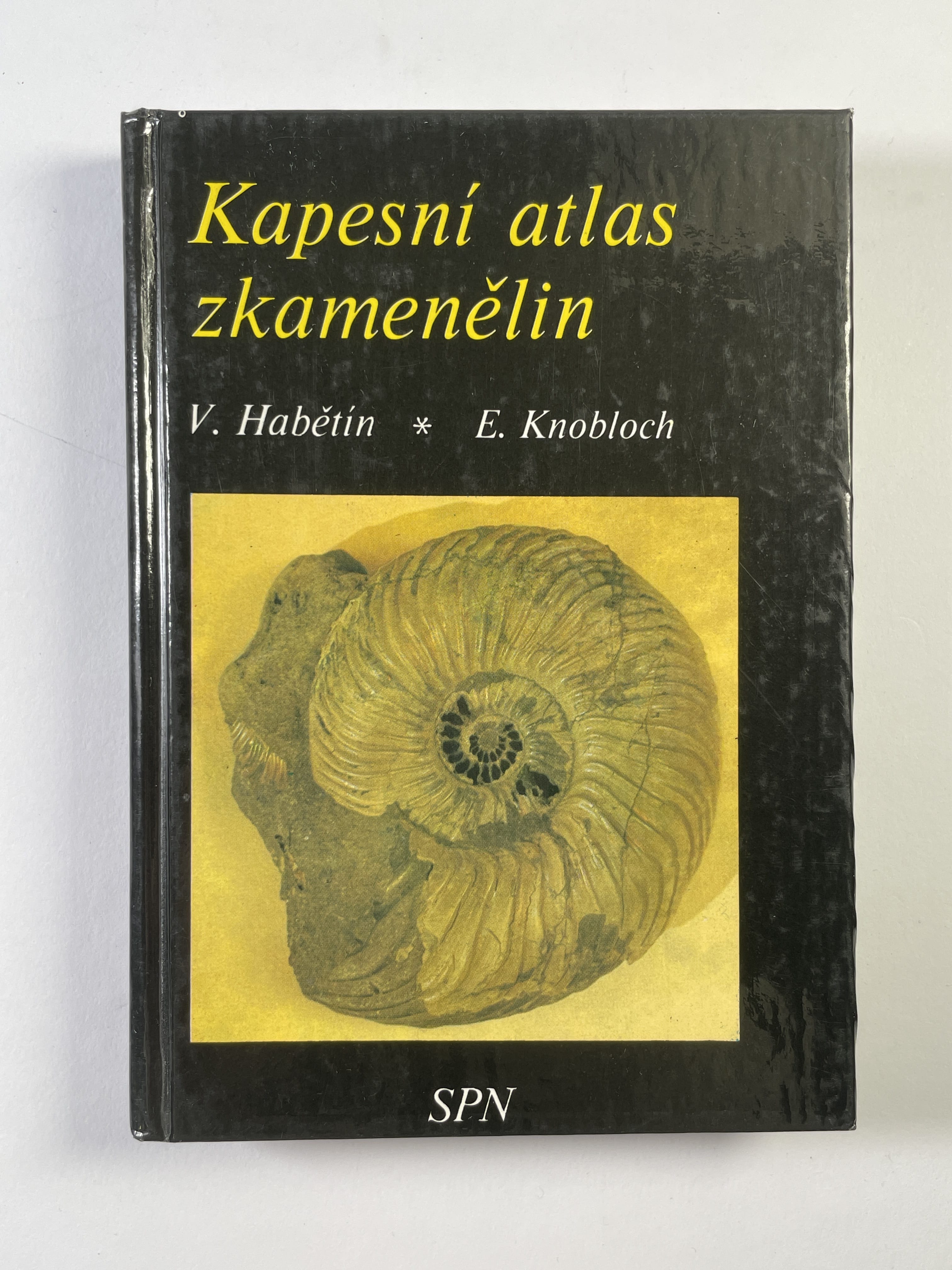 Levně Kapesní atlas zkamenělin Pevná 1990