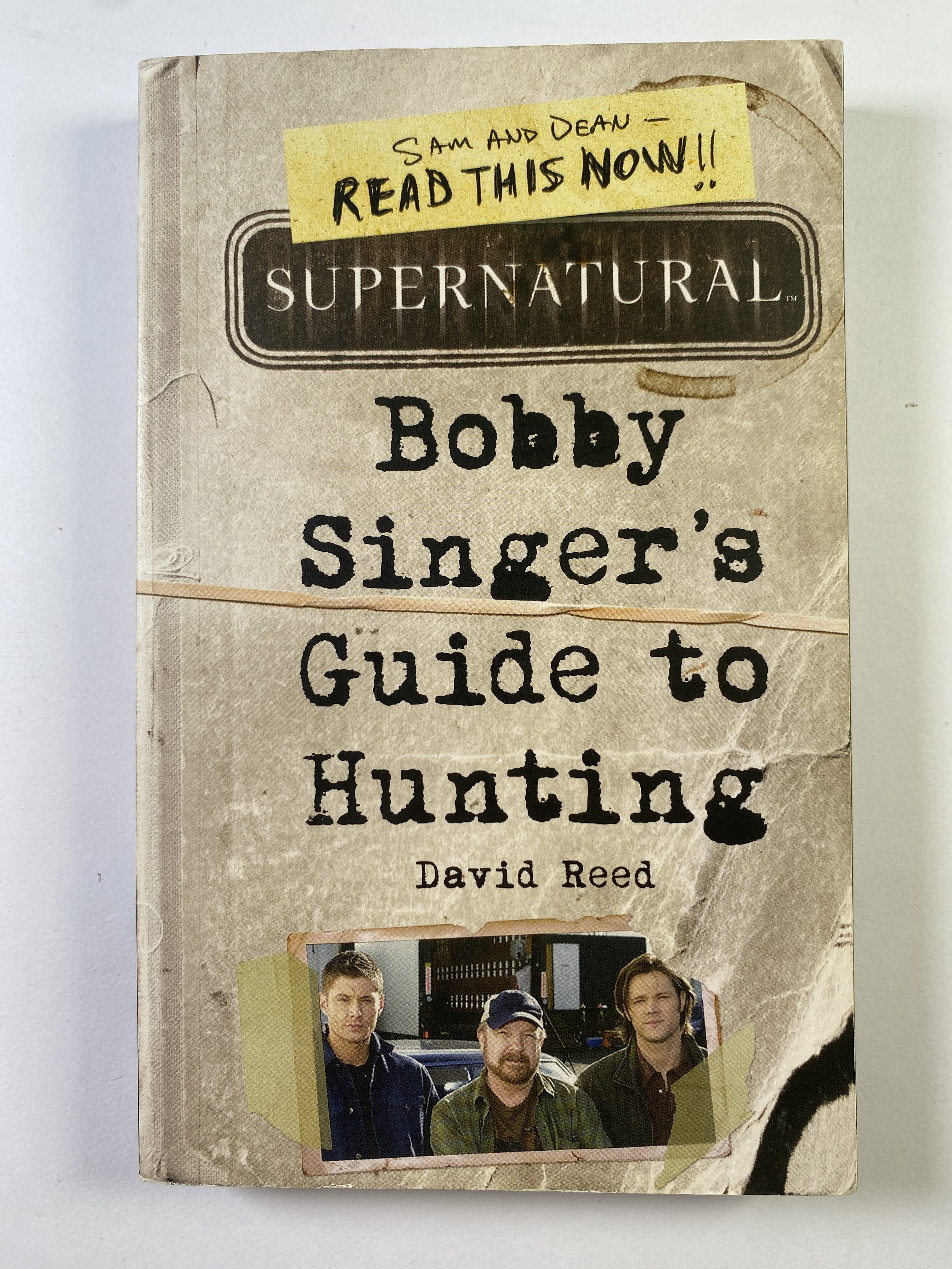 Levně Supernatural: Bobby Singer’s Guide to Hunting