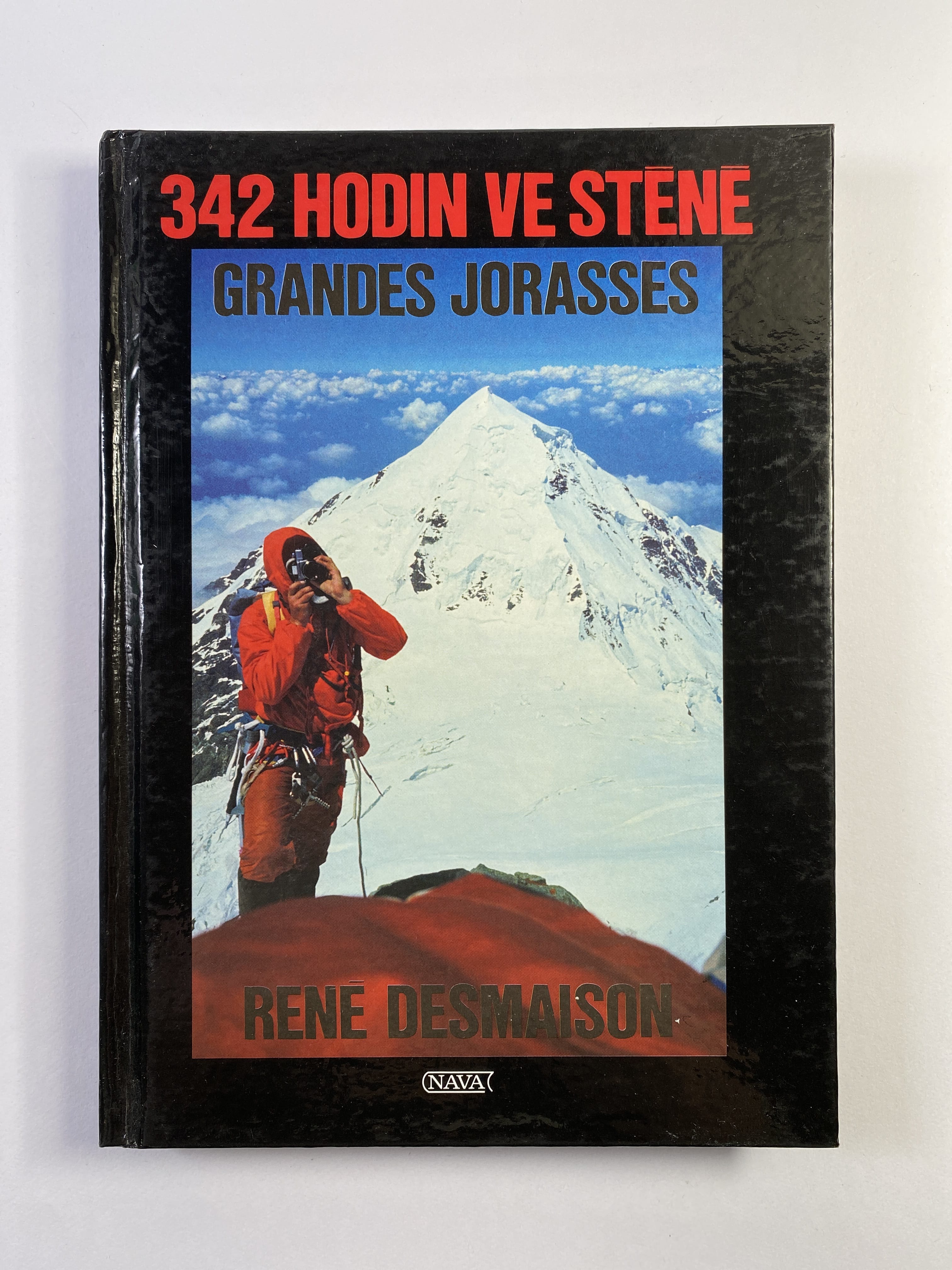 Levně 342 hodin ve stěně Grandes Jorasses