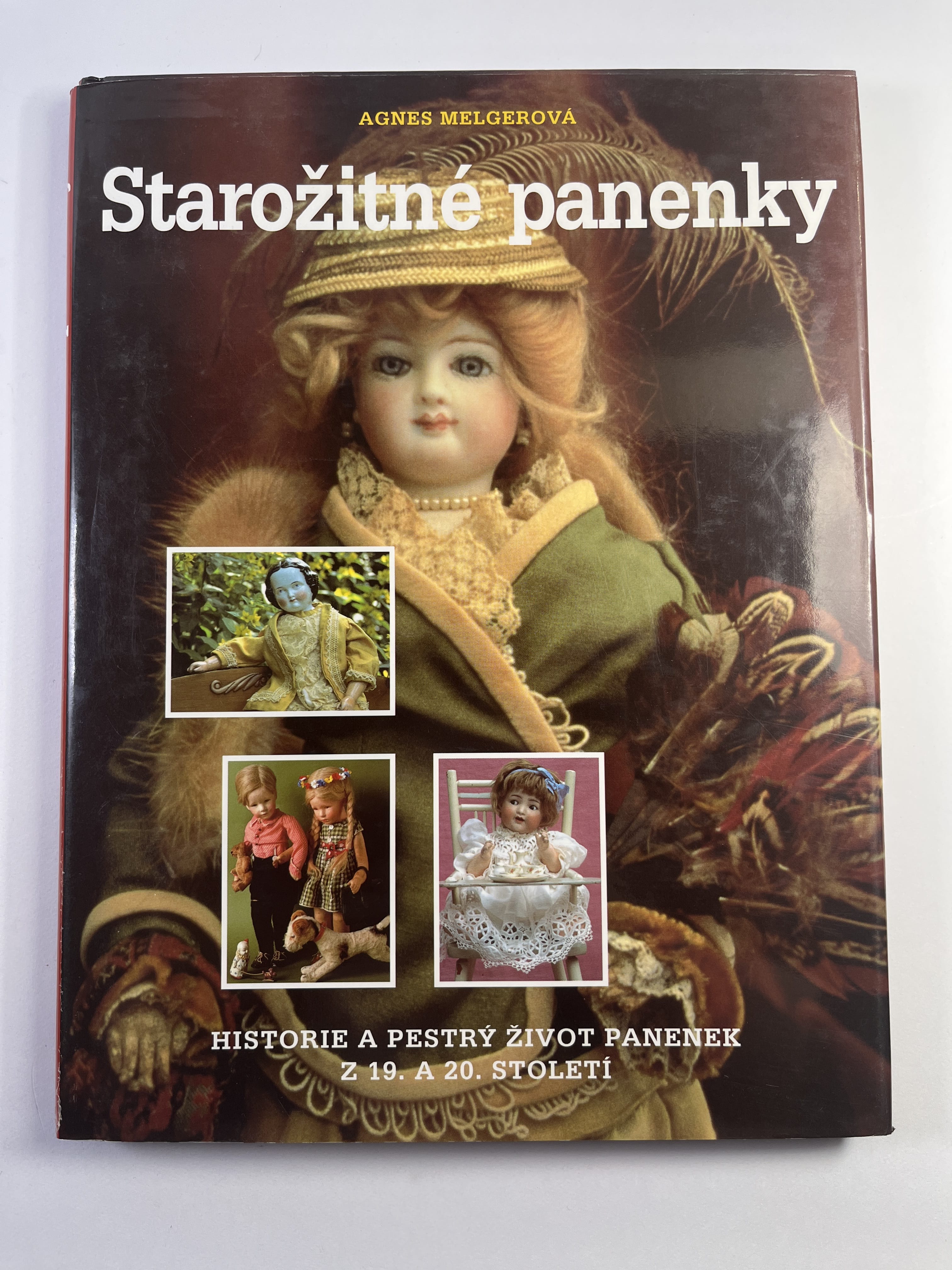 Levně Starožitné panenky